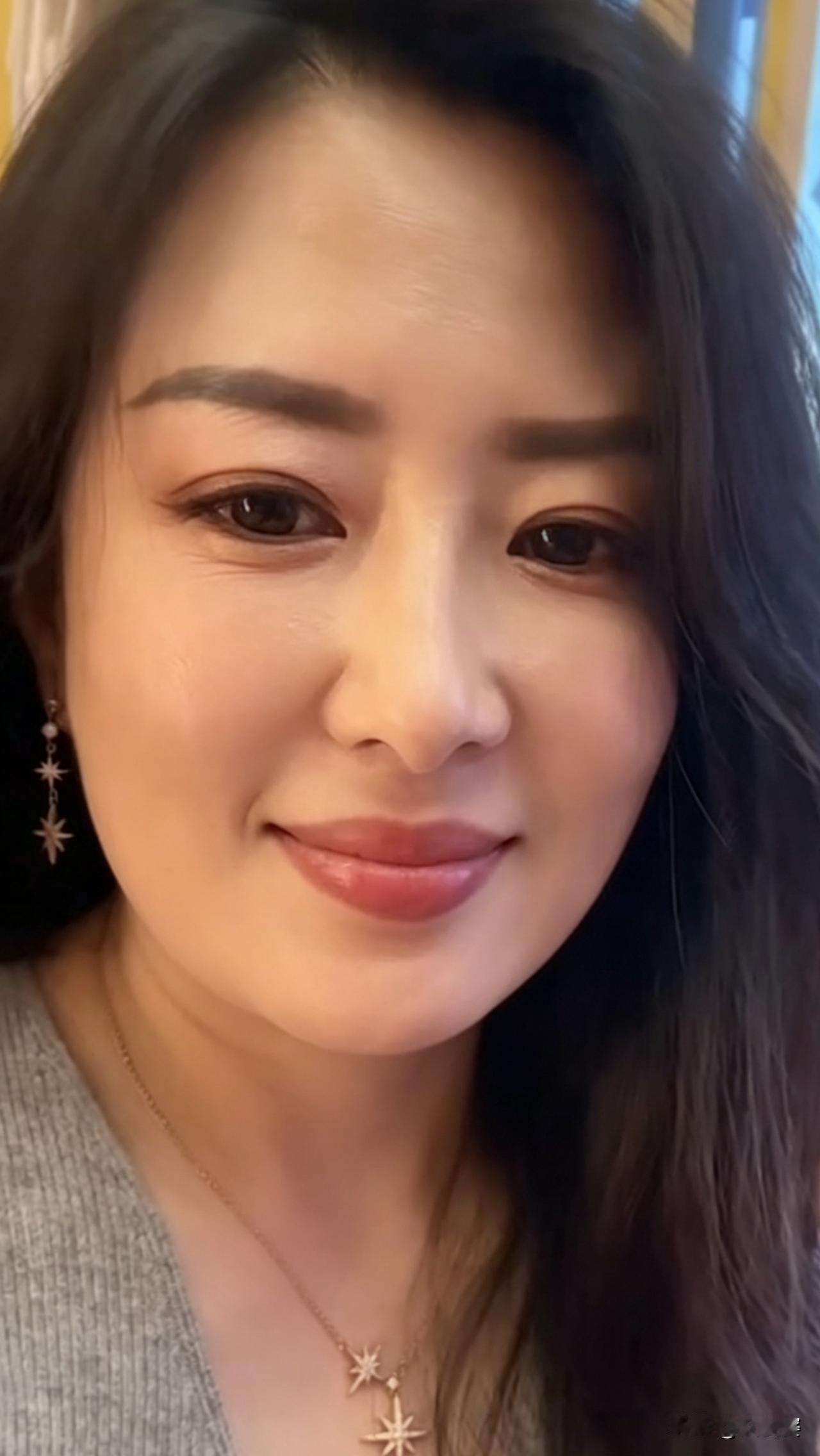 重点不是火锅有多好吃，是老板娘也太漂亮了吧！