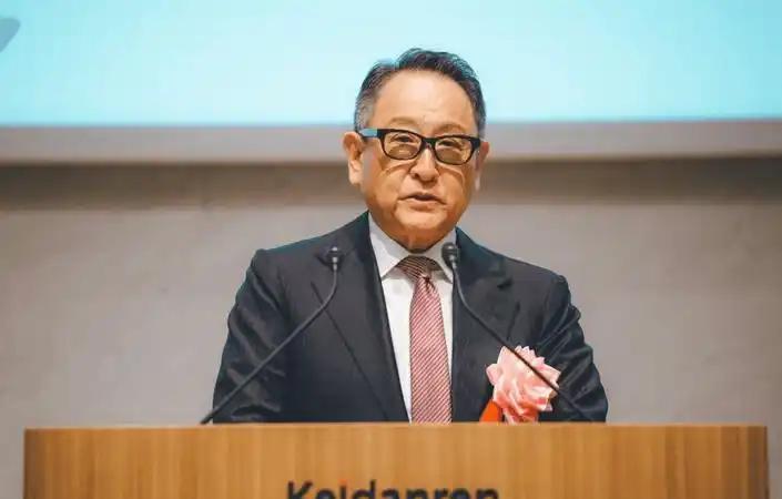 就在刚刚，日本火急火燎宣布了！8月1日消息，日本首相突然召集丰田、本田等多家车