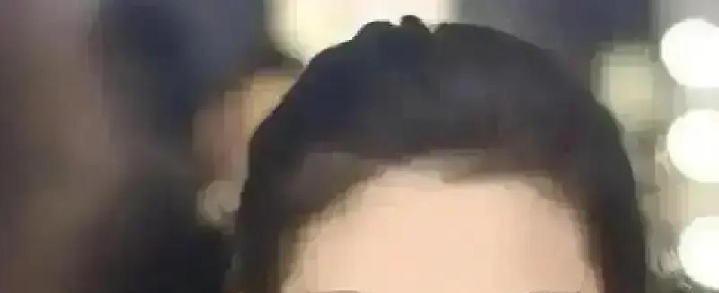 8000万片酬砸手里，项目黄了。6000万那位，票房爆了8亿。数字不会说谎：去