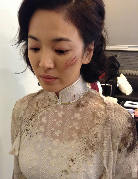 宋慧乔真的是纯天然美女啊这么近距离一点瑕疵都没有人也温柔