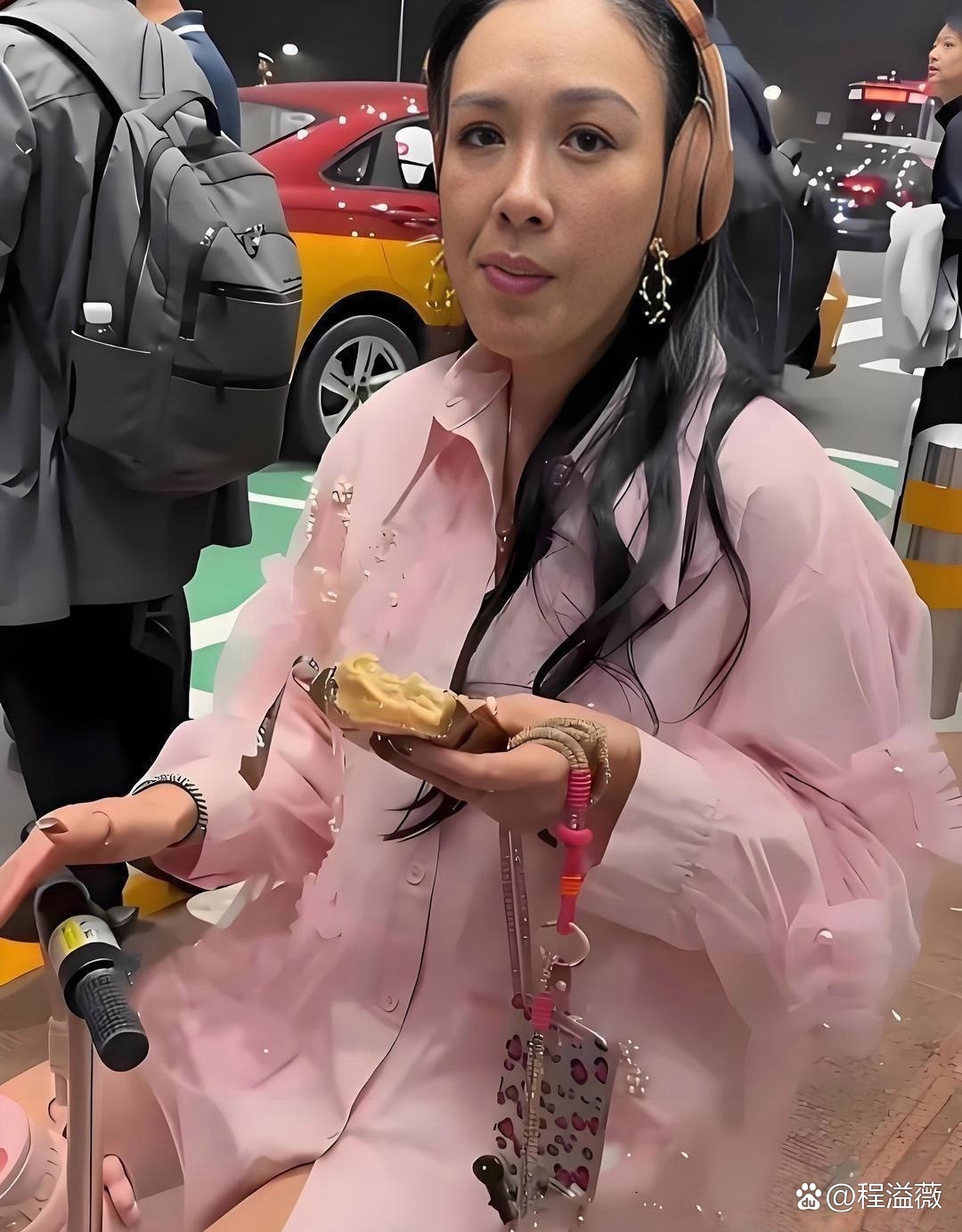 钟丽缇没了滤镜，这长相也太真实了