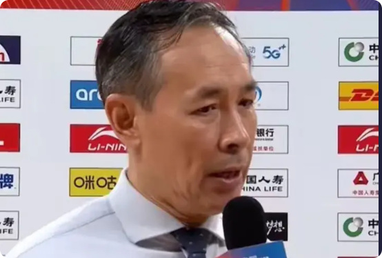 北京男篮输掉了总决赛第二场，其实北京是有很大机会赢球的，打完前面三节，北京只落后
