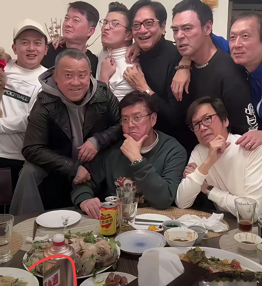 大家快看啊，男明星私下喝的，果然都是茅台酒！