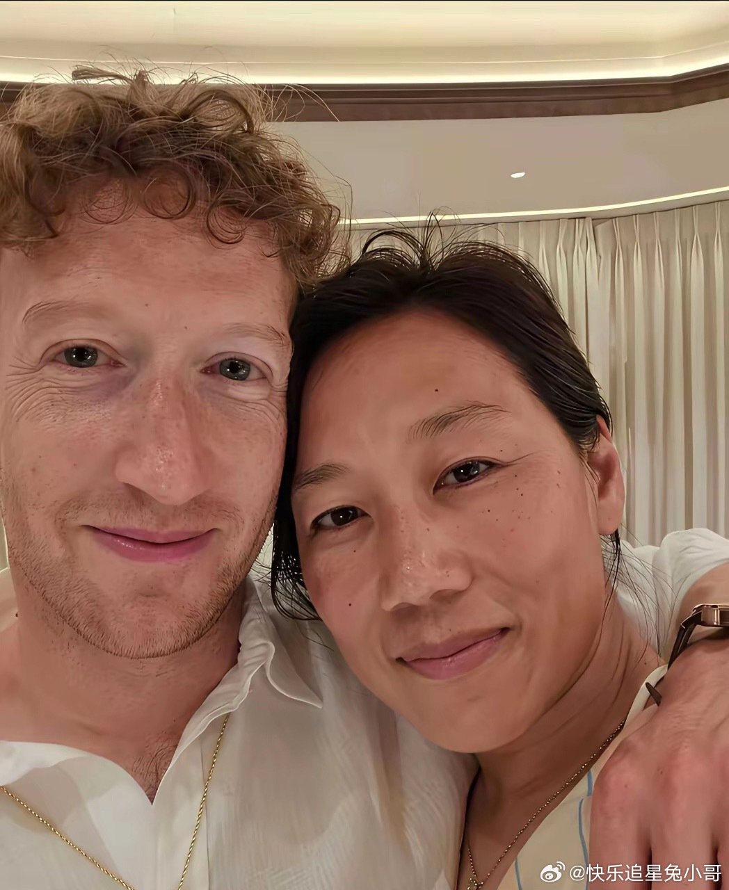 扎克伯格的妻子虽然丑，但是家境绝对不一般看起来也和扎克伯格挺般配。​