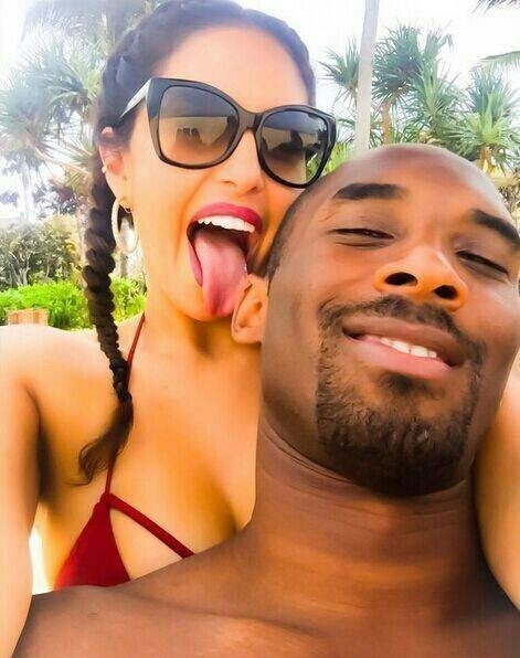 湖人赢球了，为什么不开心的事科比球迷呢？