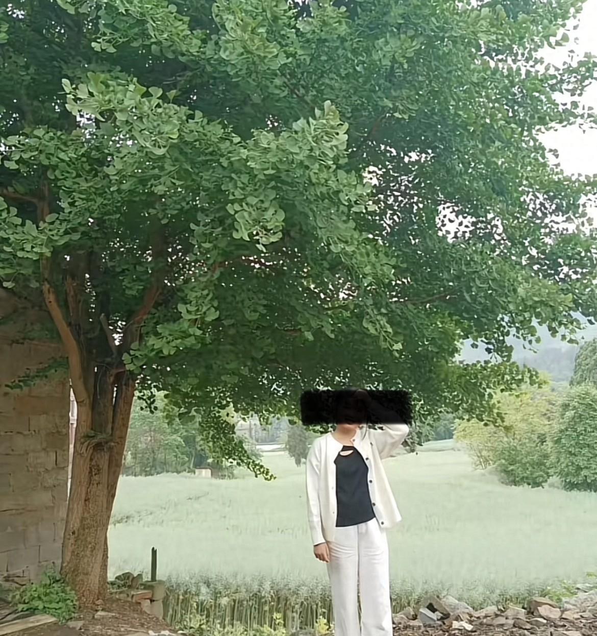 “太痛心了！”云南曲靖，一个15岁女孩被同班男生送回家时，对方看周围空无一人试图