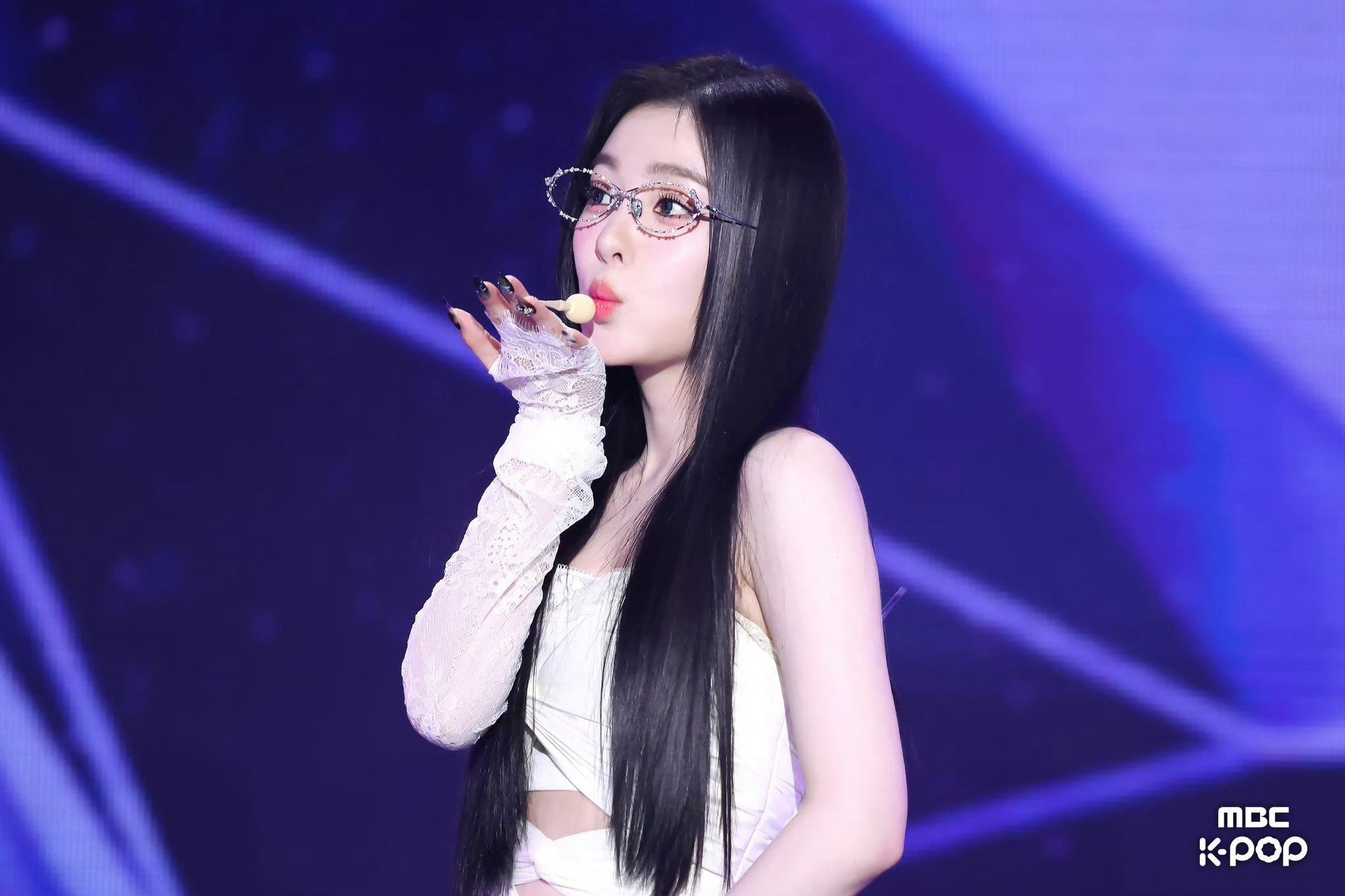 IreneIrenesolo260411MBC雪中银狐🤍②舞台照裴珠泫