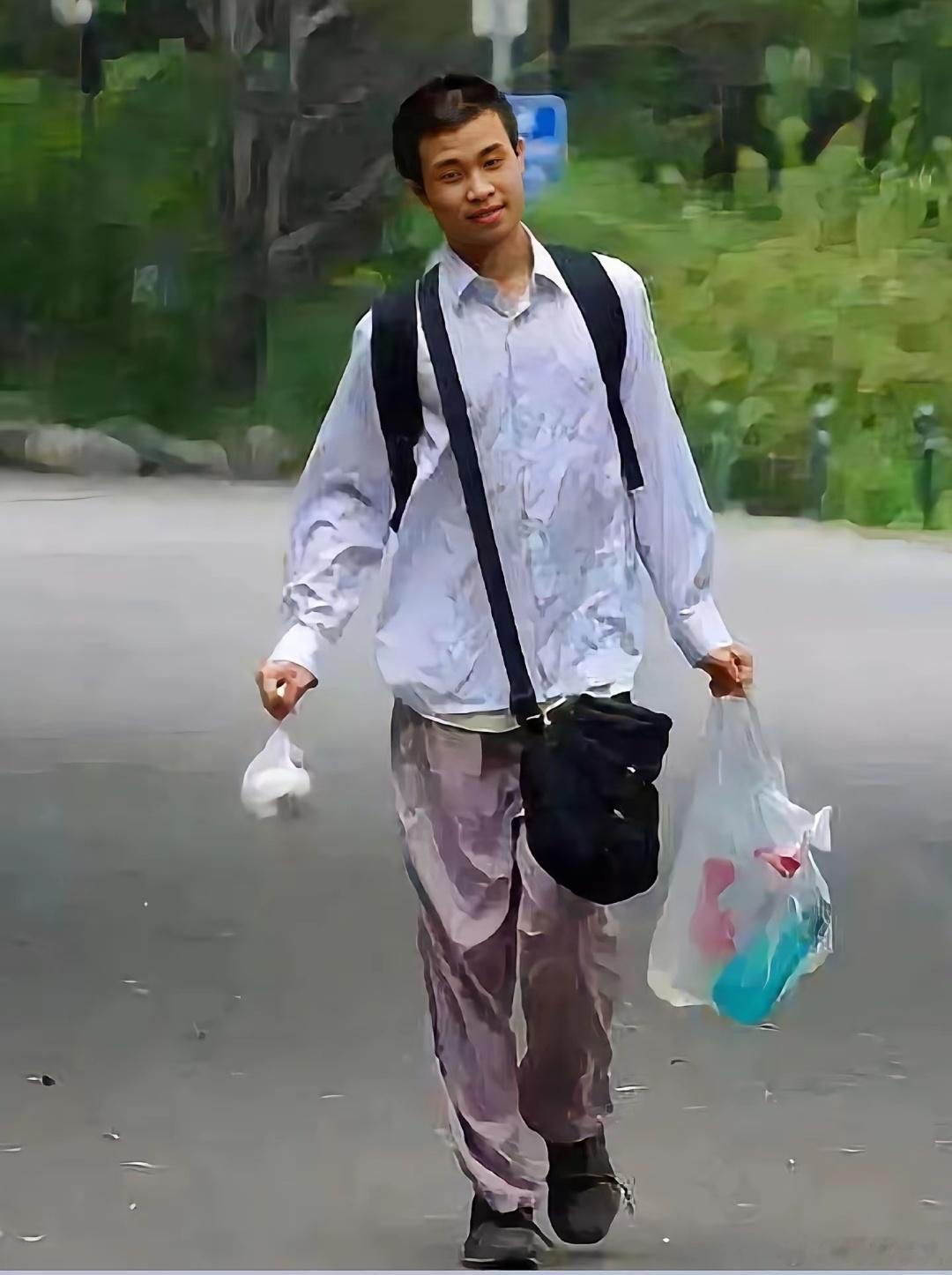 韦东奕练习册下架原因销售告罄怎么连B站的店都给关了，但是其他平台比如抖音还正常在