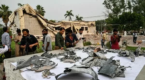 据说，某国用价格亲民的战机，赢了另一国昂贵战机好几场。这消息，就像小餐馆的菜