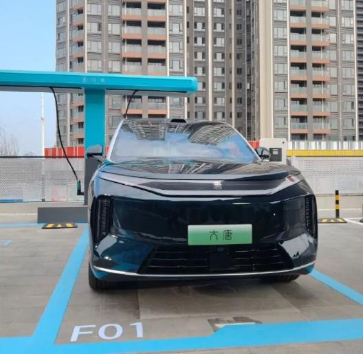 比亚迪“大唐”（唐9系）无伪装实车曝光，这颜值如何？-基于“王朝-D”概念车打