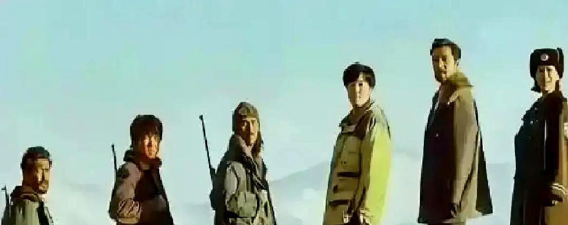 暴雪夜，县长林培生摁断了巡山队的最后一个求救电话。十七年后，多杰的遗骸才在