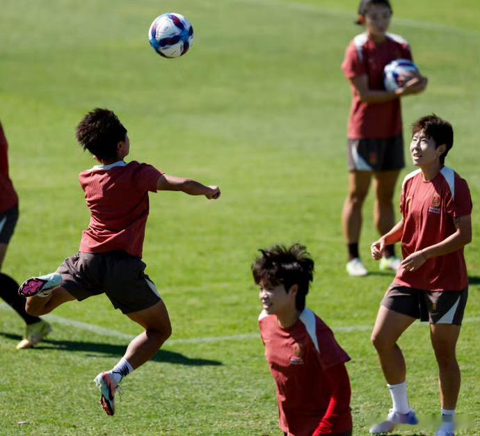 中国足球国家队【中国女足力争卫冕亚洲杯】中国女足亚洲杯加油2026女足亚洲杯3月