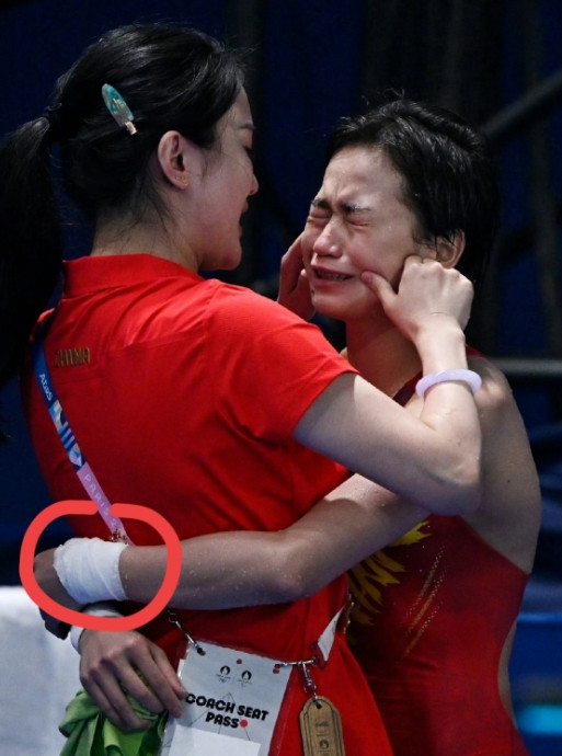 不得不给大家泼一盆冷水，鸿星尔克或者安踏都接不住全妹这个“泼天流量”！