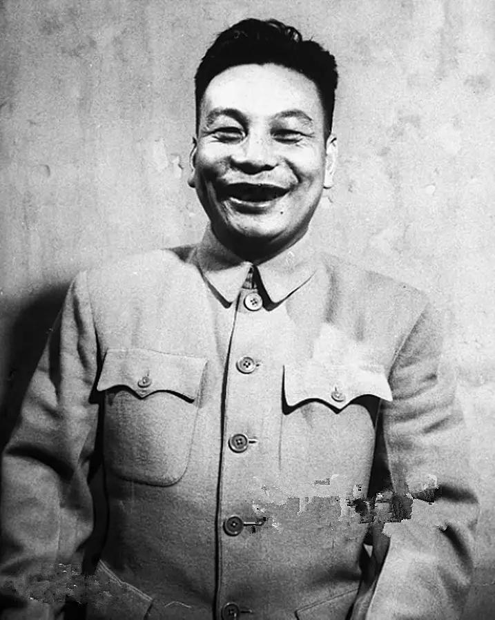 与其父蒋介石晚年幸福生活相比，蒋经国的晚年并不幸福，相反，还特别痛苦。 19