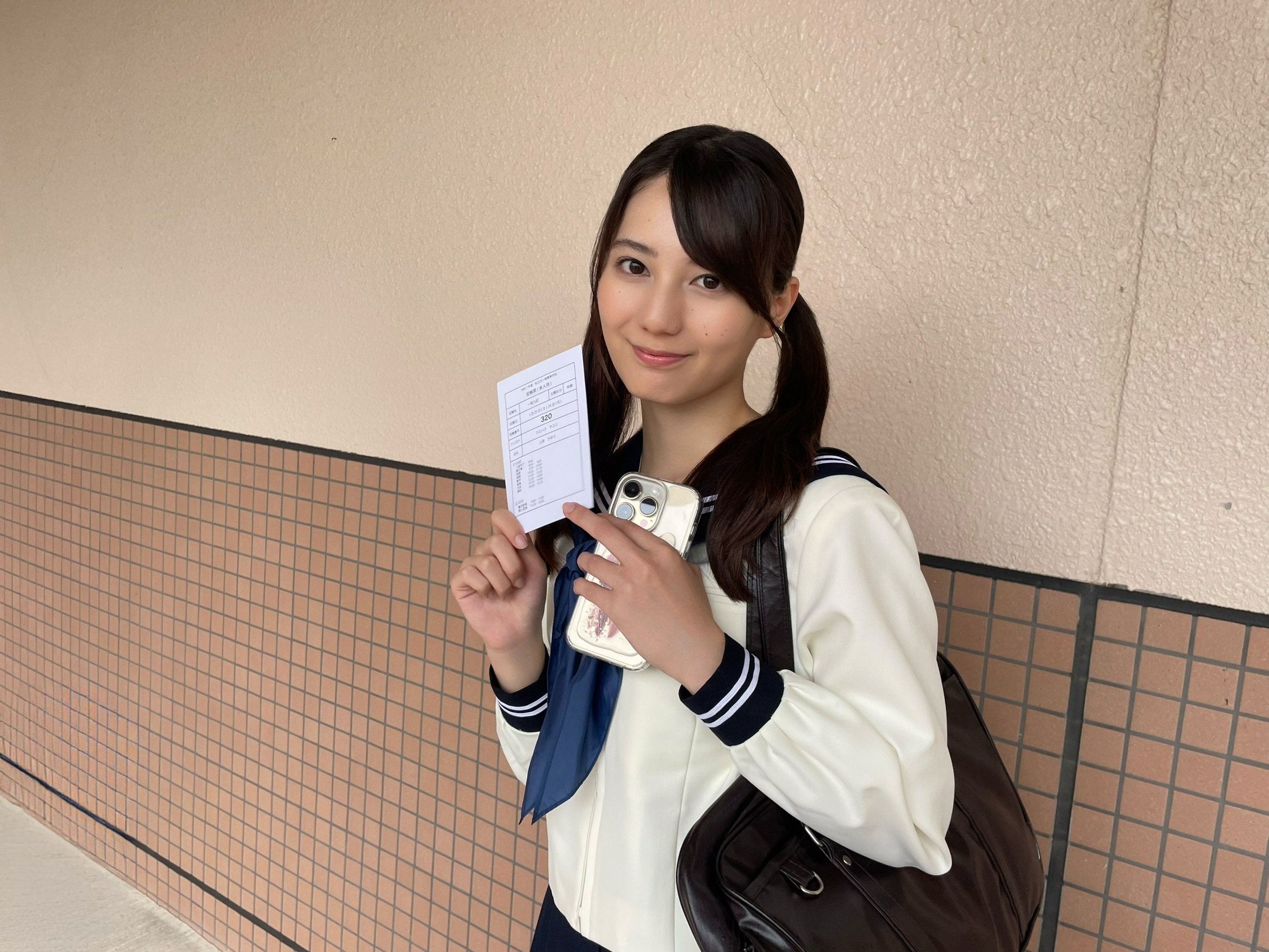 小坂菜緒🦖　ストロボ・エッジ