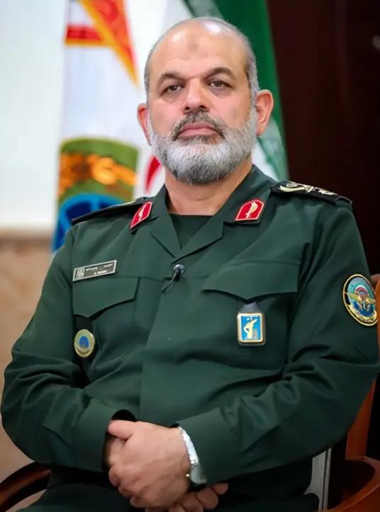 外界都在盛传伊朗内部有“挟天子以令诸侯”的危险苗头，但没想到这么快，以色列就配合