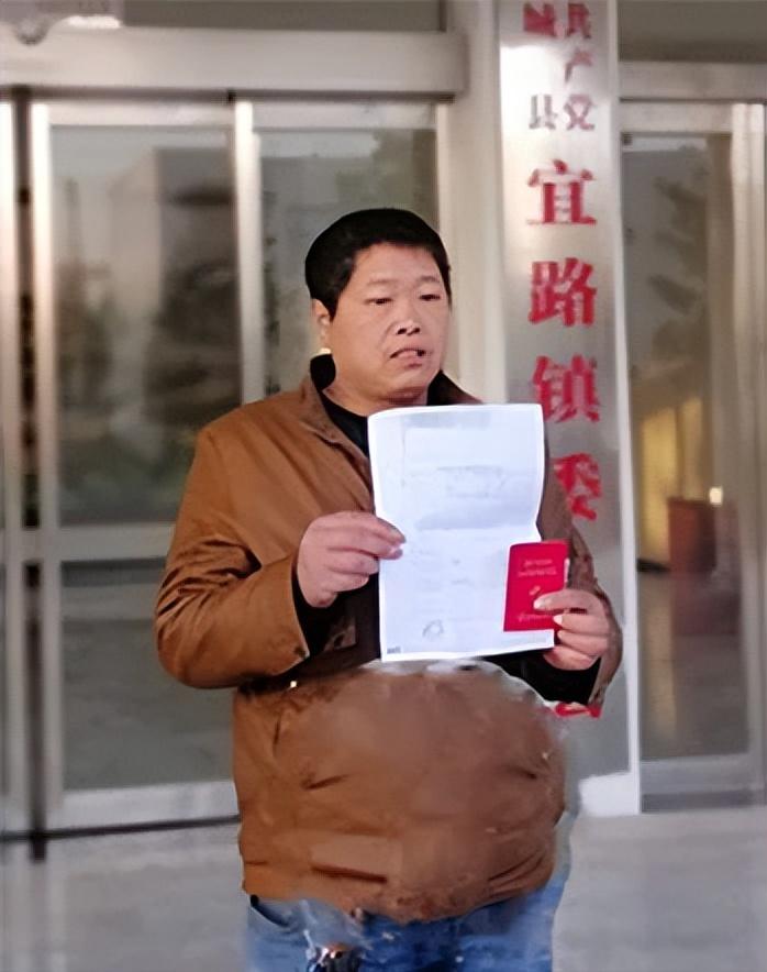 🐒河南郸城县47岁退伍老兵仵瑞华，退伍后一直没等到安置通知，只能靠干装修、打