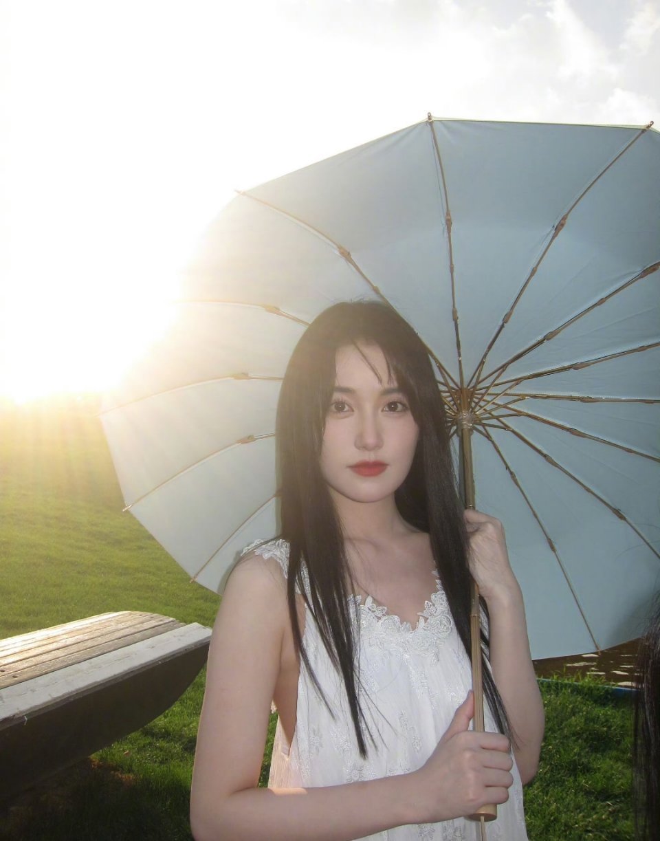 蒋依依阳光美～～美女蒋依依​​​