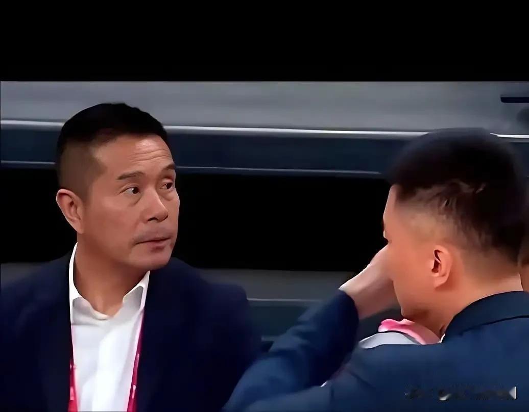 广东宏远淘汰出局，大概率会有这么五大连锁反应！1.杜锋大概率留任，他已经帮助