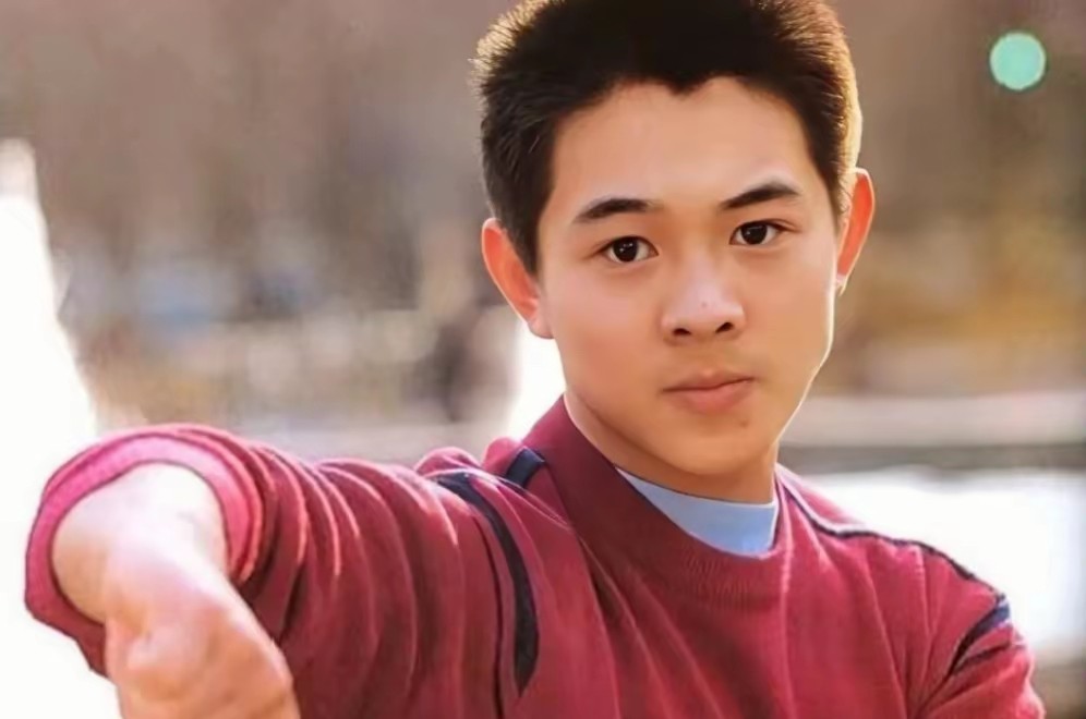 李连杰近照曝光引担忧：60岁武打巨星老态尽显，自曝已安排后事近日，李连杰在社交