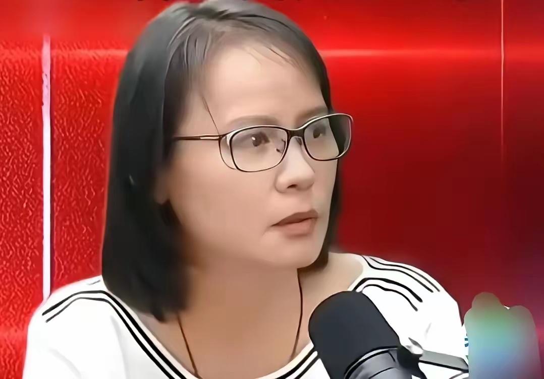 一位台湾女教师的话，昨天在朋友圈刷屏了。​​她说大陆这边，共产党带着十几亿人搞