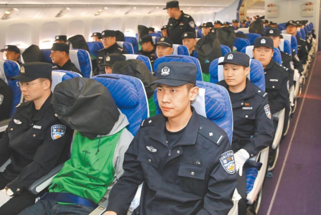 台独分子都震惊了吧！2025年12月5日报道，大陆公安在未经通报下，便以小三通金