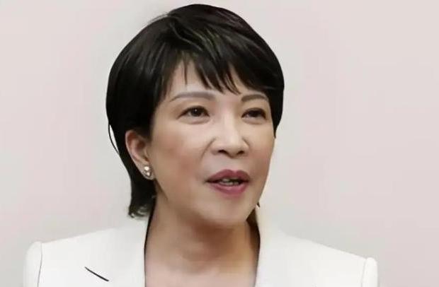 一句“战败国”！高市早苗感到很憋屈、日本人也很憋屈、精日分子更憋屈！之前日本针股