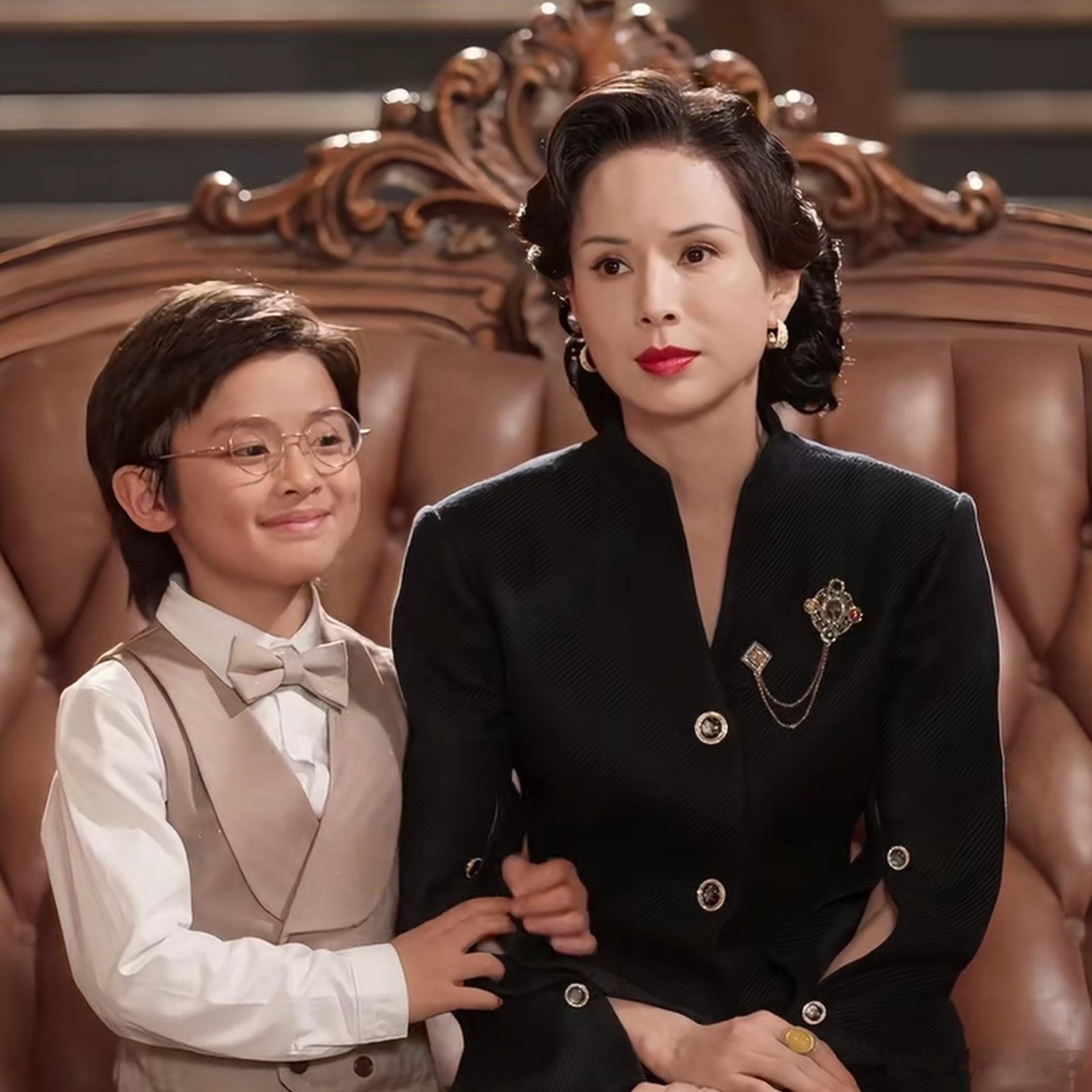 李若彤说拍短剧像在拍电影长剧女神们来给短剧上强度了优秀演员带动行业进步，老牌女