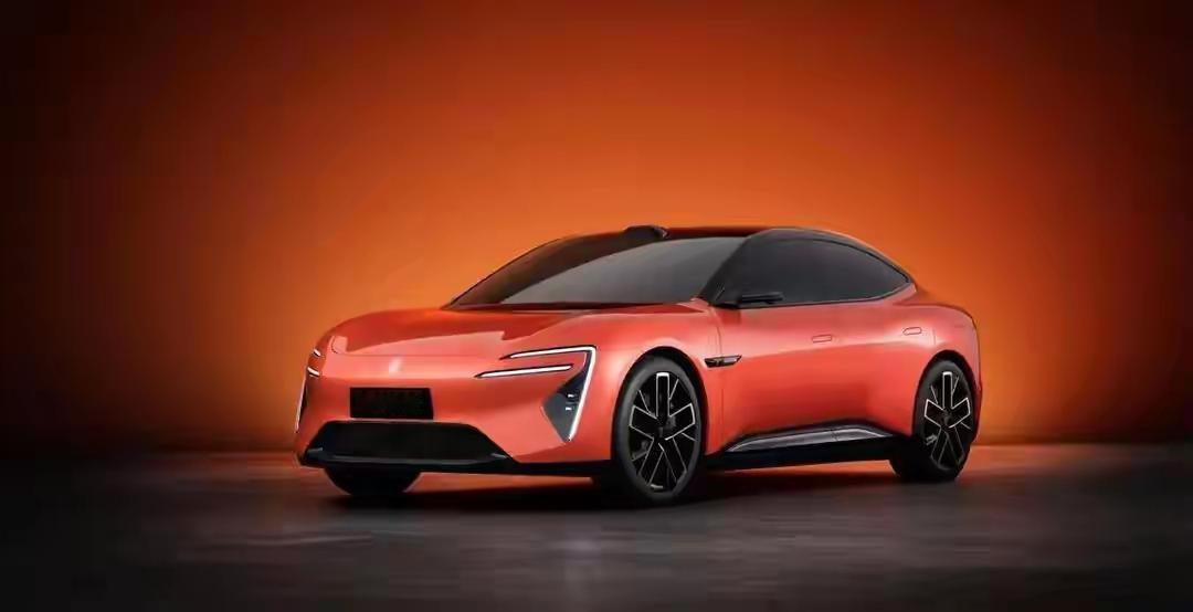 我就直说了：网上骂抄袭骂得再凶，真到掏钱的时候，没几个人在意这个。阿维塔3月