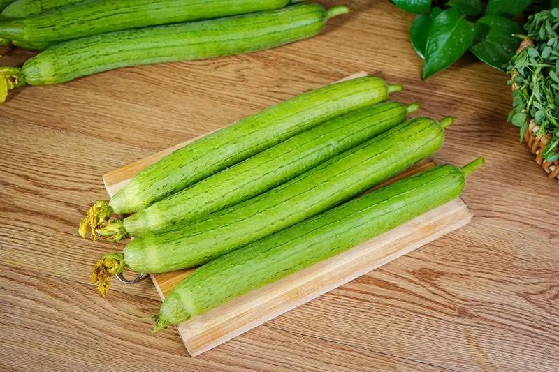 最近菜价又涨了，我去菜市场买菜都惊到了。以前4块左右一斤的黄瓜，现在涨到6-