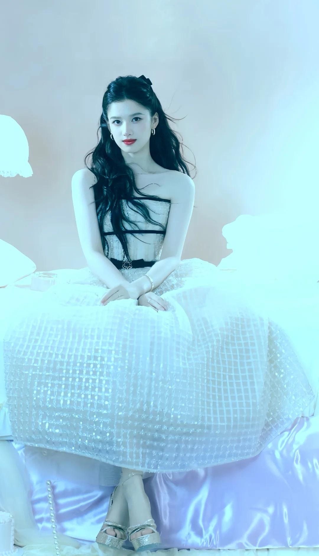 张婧仪张婧仪时尚性感魅力迷人性感不失优雅美丽与优雅女神完美身材