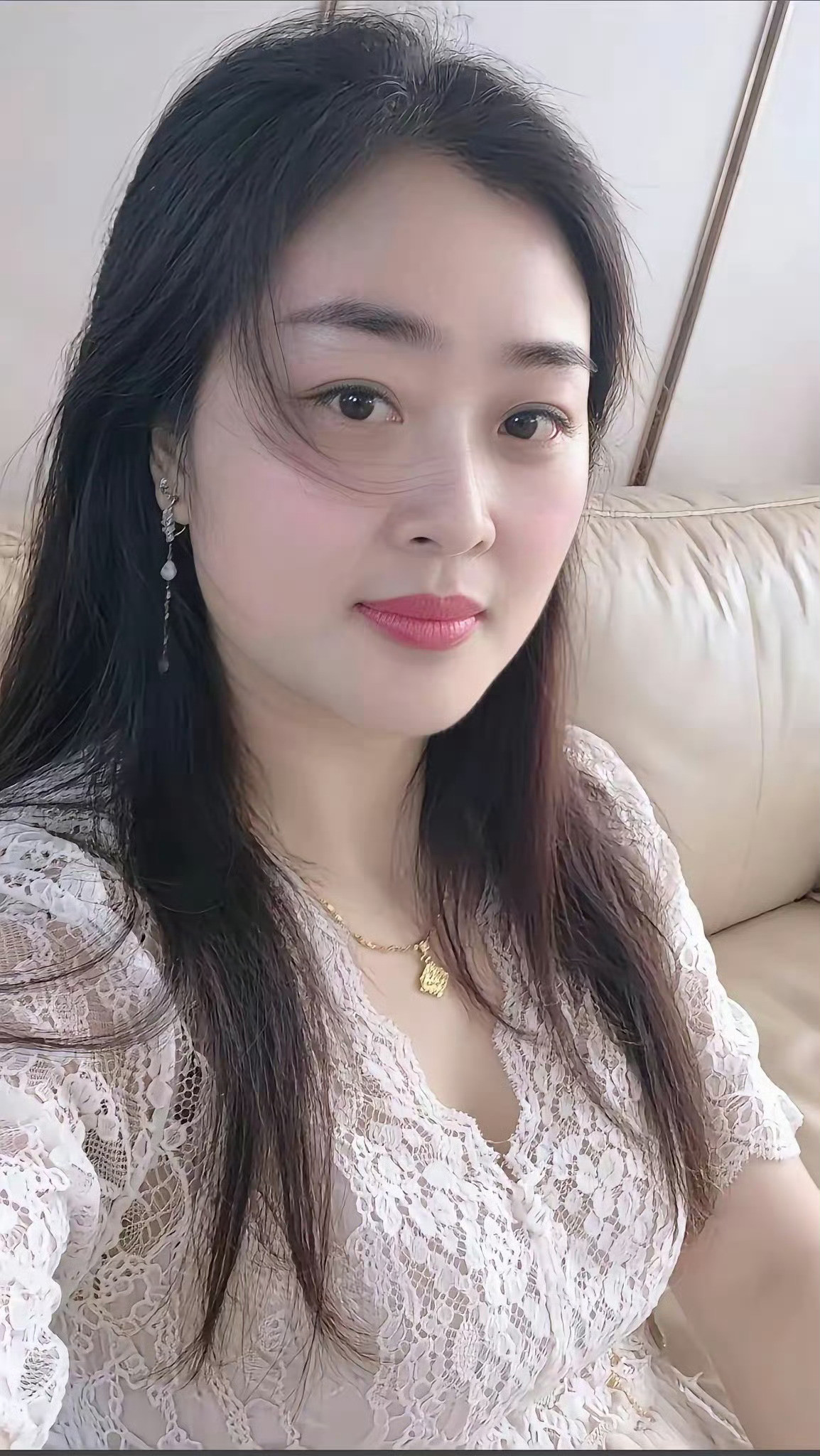 工资决定家庭地位：1、工资3000+：回家主动做家务，不敢喊累2、工资4000+