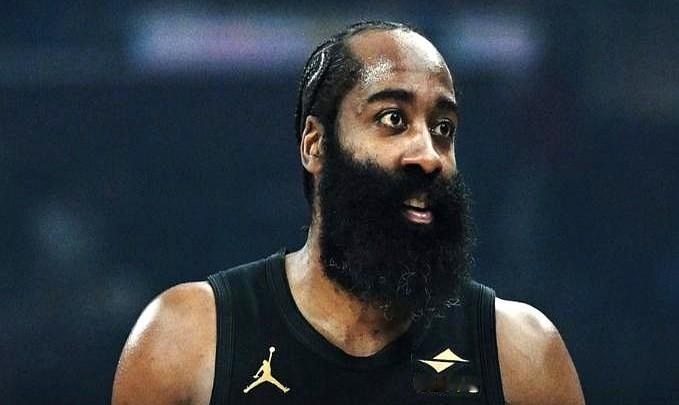 哈登和保罗的挡拆曾是联盟噩梦，火箭靠它几乎打遍天下无敌手，直到遇到金州勇士。很多