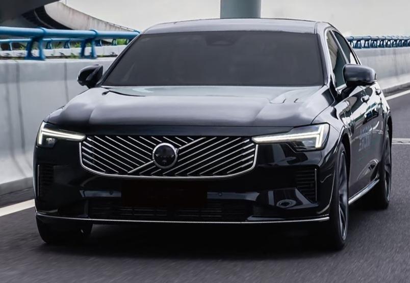 沃尔沃S90的优势是什么？全系标配第三代城市智能安全系统4km/h以上就自