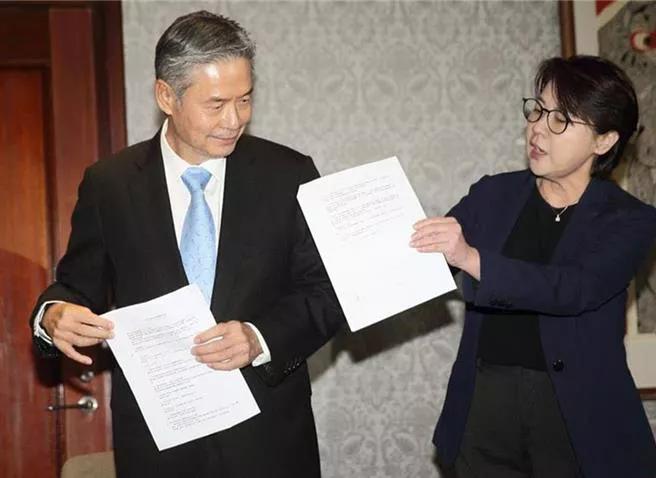 马英九基金会派系之乱持续，多家媒体点名金溥聪主导一切，并事先与检举人见面等，金溥