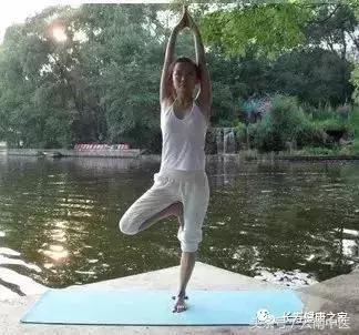 老来不痴呆的秘诀, 只要2分钟就行! 几千万人都在做~