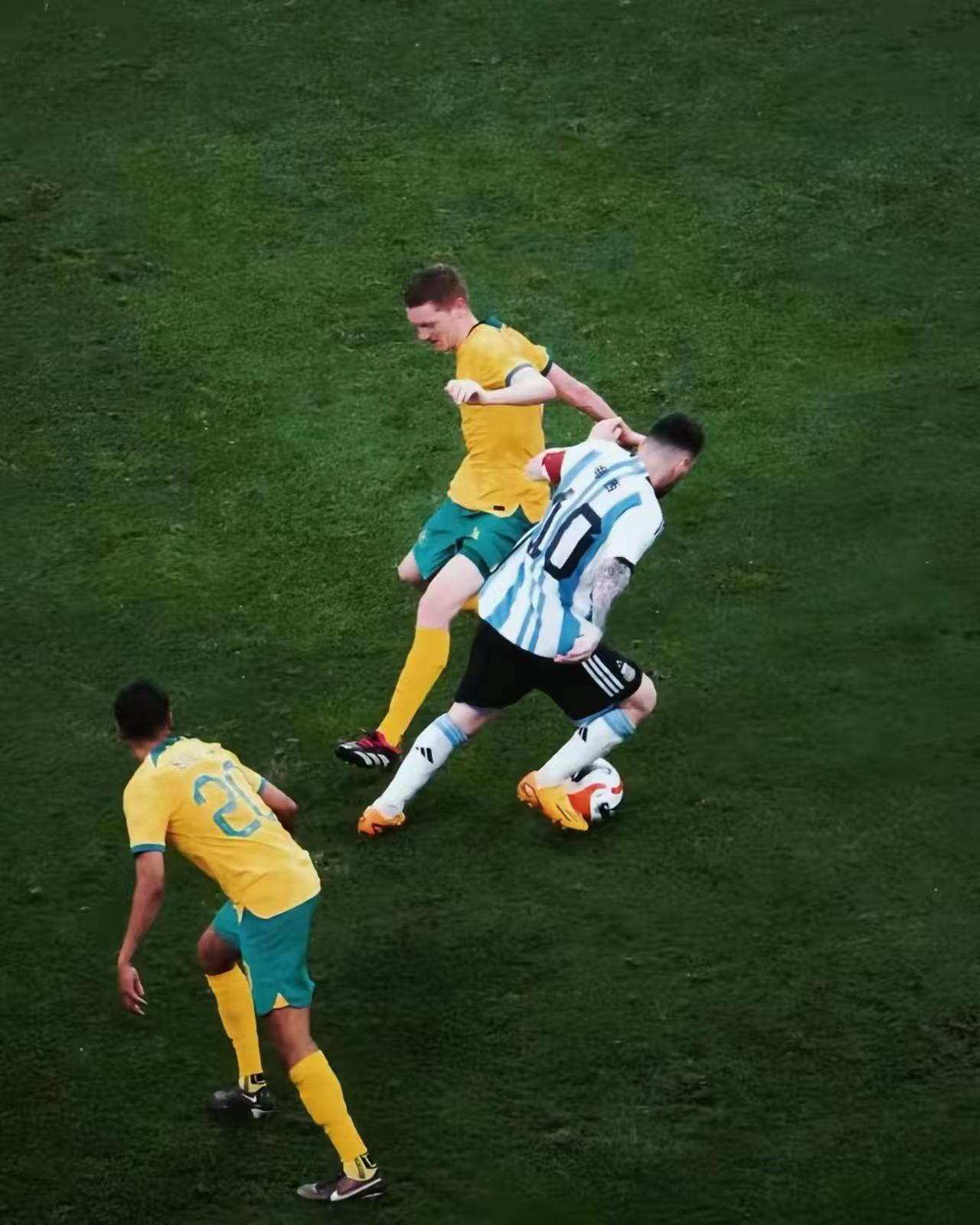 梅西能成为千球先生吗？答案是肯定可以。不过他只能成为国际足联认可的第二个千球先