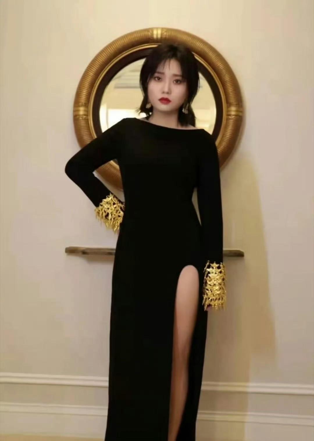 李雪琴现在的资源好得不得了！她和辣目洋子都是从综艺圈往影视圈发展的艺人。比起辣目