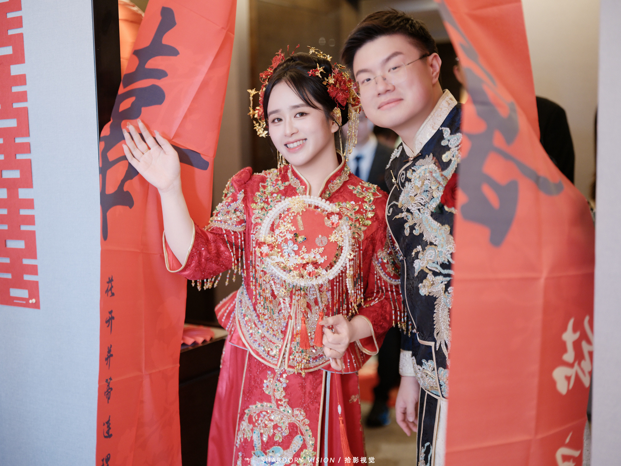 三十岁正是蹭到新人迈巴赫的年纪[大笑][大笑]真是吃过最好吃的一顿酒席啊！！蕾子要永远幸福！​