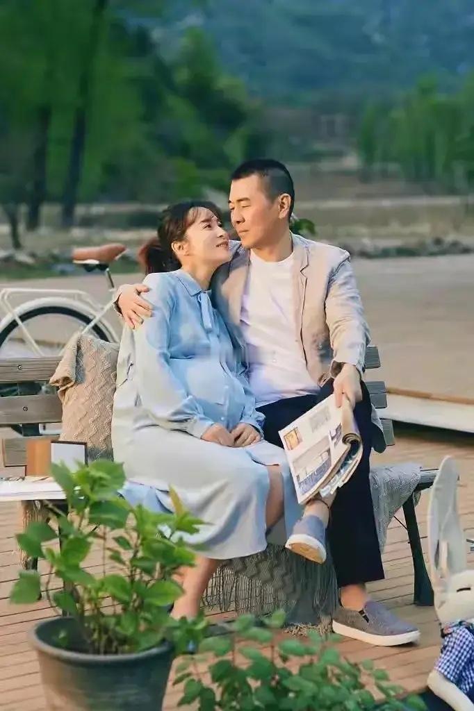 蒋勤勤说，一个雨夜，我和陈建斌坐在车里，他向我表白爱意，可我告诉他，我不想谈恋爱