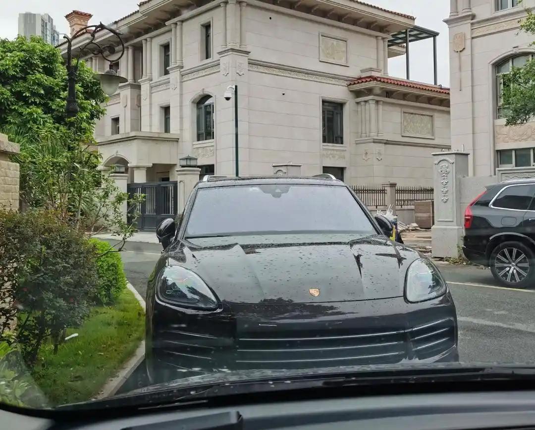 钱是要回来了，但亲情也断绝了。我亲堂姐，4年前向我借6万块，说她老公工程款没结，