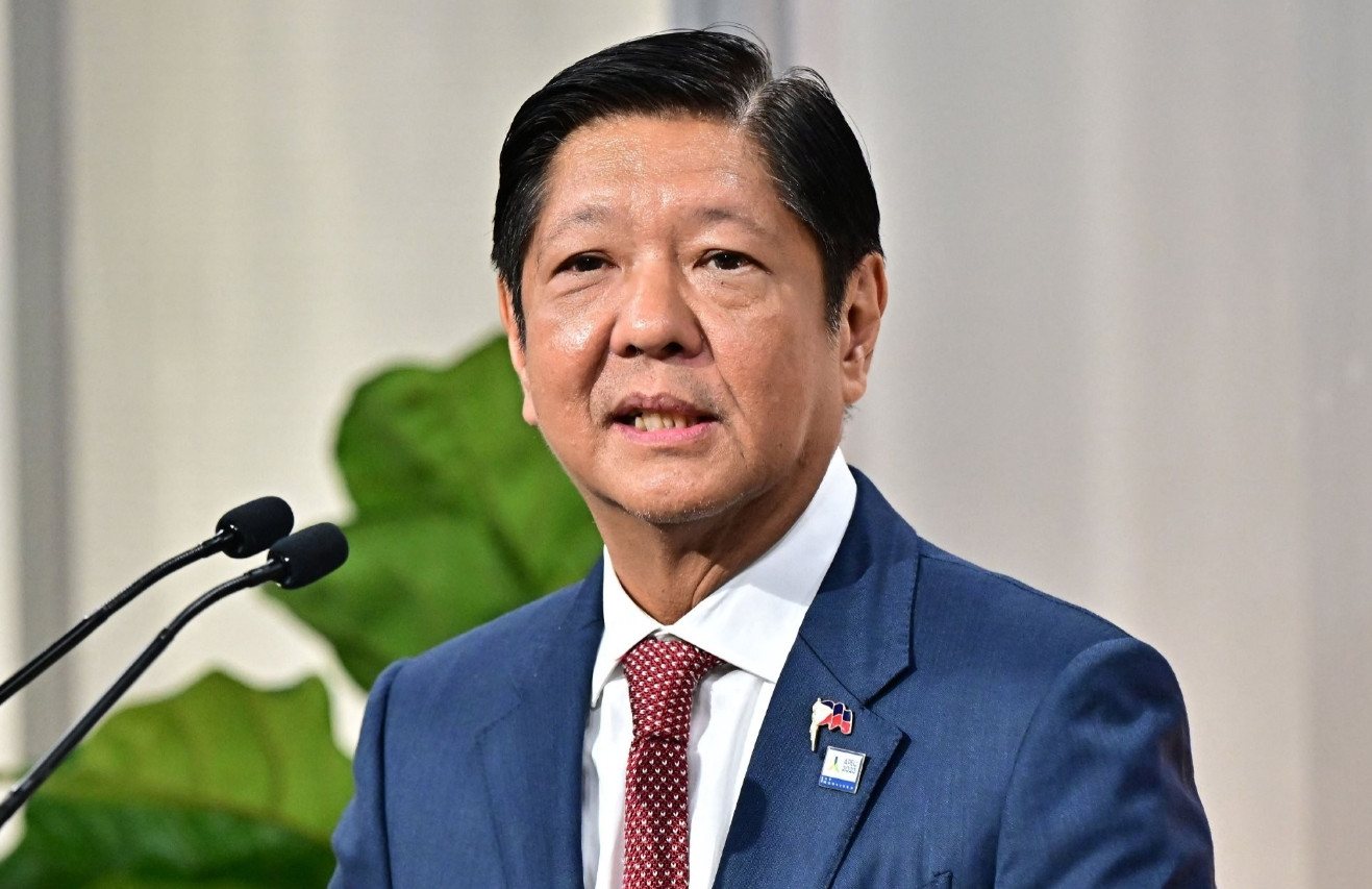 菲律宾中期选举进入决胜期，小马科斯的姐姐伊梅给杜特尔特阵营送上神助攻，进一步打击