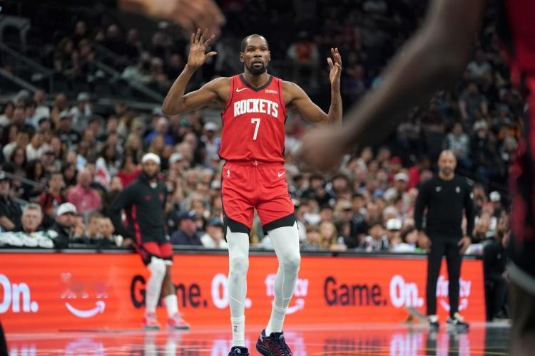 这么多年还是破不了包夹，杜兰特8失误火箭输给马刺五连胜终结！在今天火箭与马刺