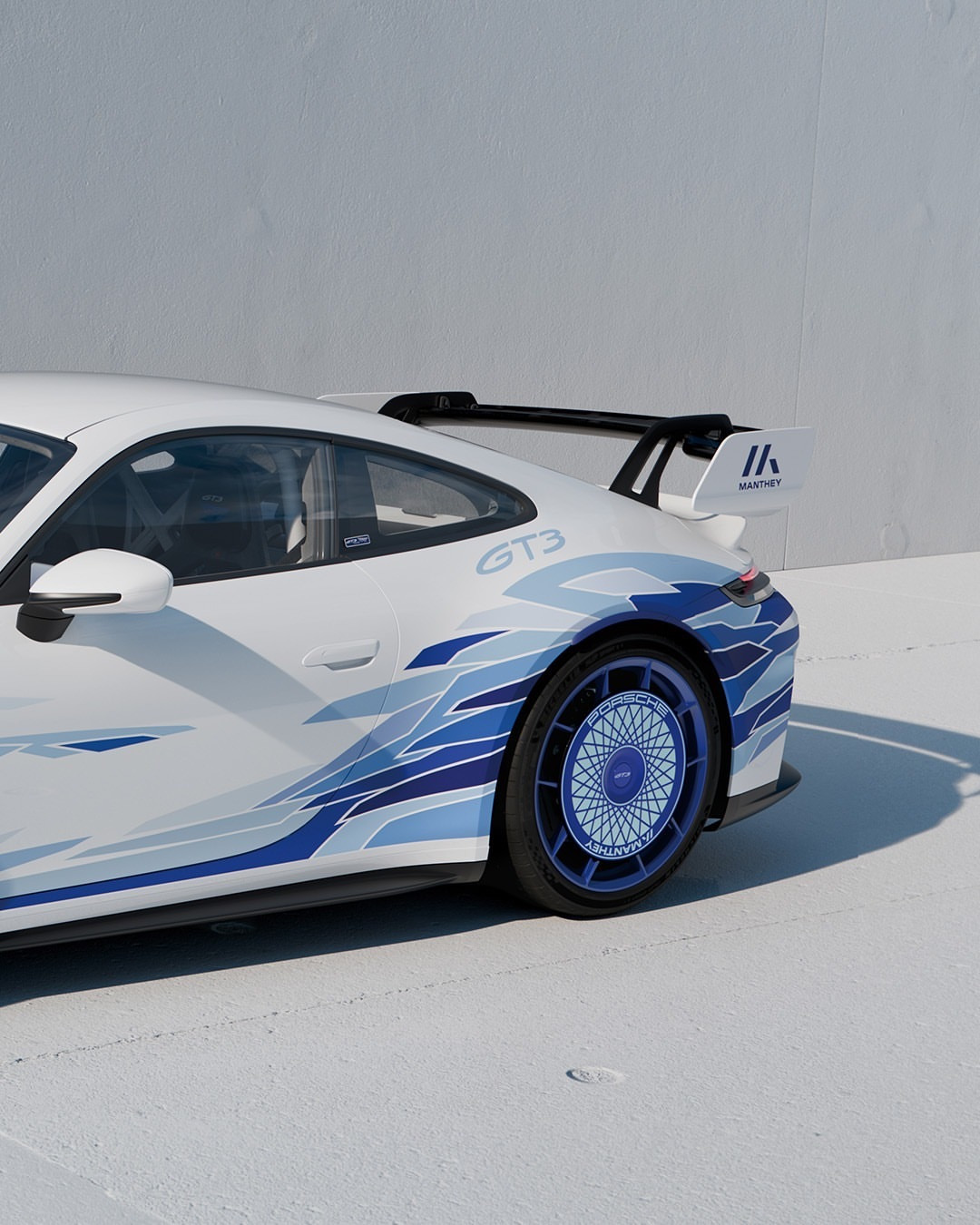 真正的奢华蕴藏于细节之中——911GT3工艺版以致敬传统工艺的“日本蓝”