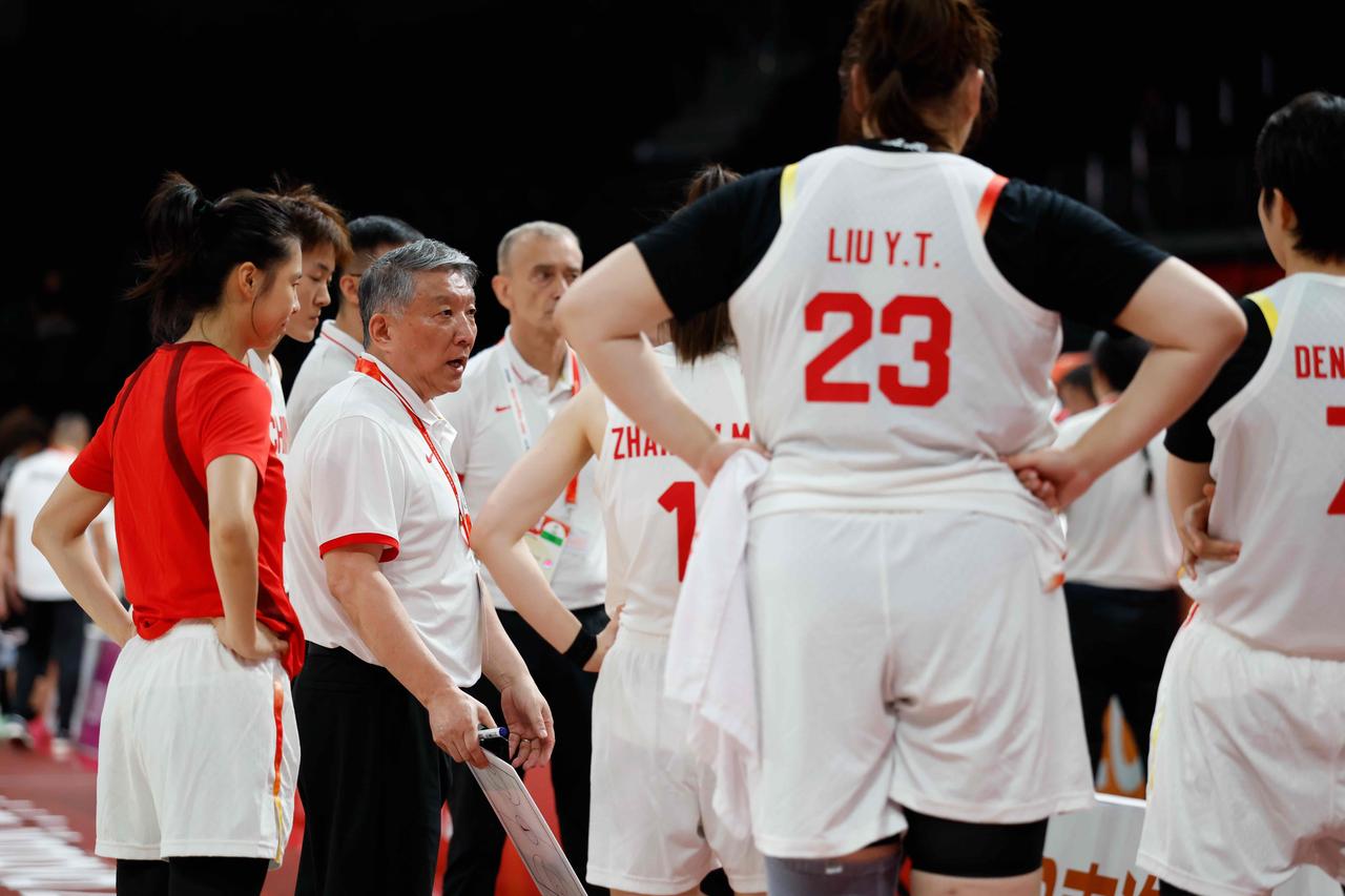 中国女篮现在是中国篮球在亚运会上的独苗2026年名古屋亚运会，中国五人制女篮