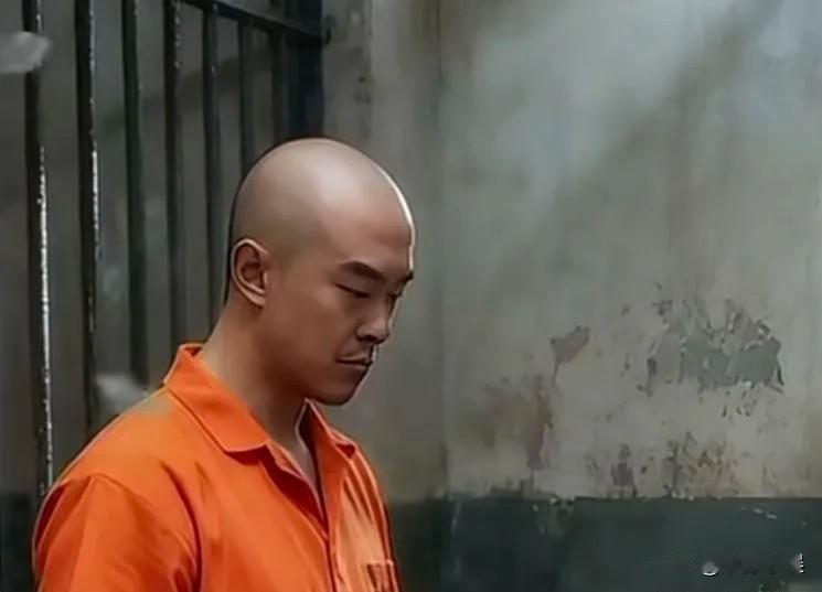 当金毛听到判决为死刑时，他突然愣了，两眼直直的没有反应过来，他是从来没想到对妻子