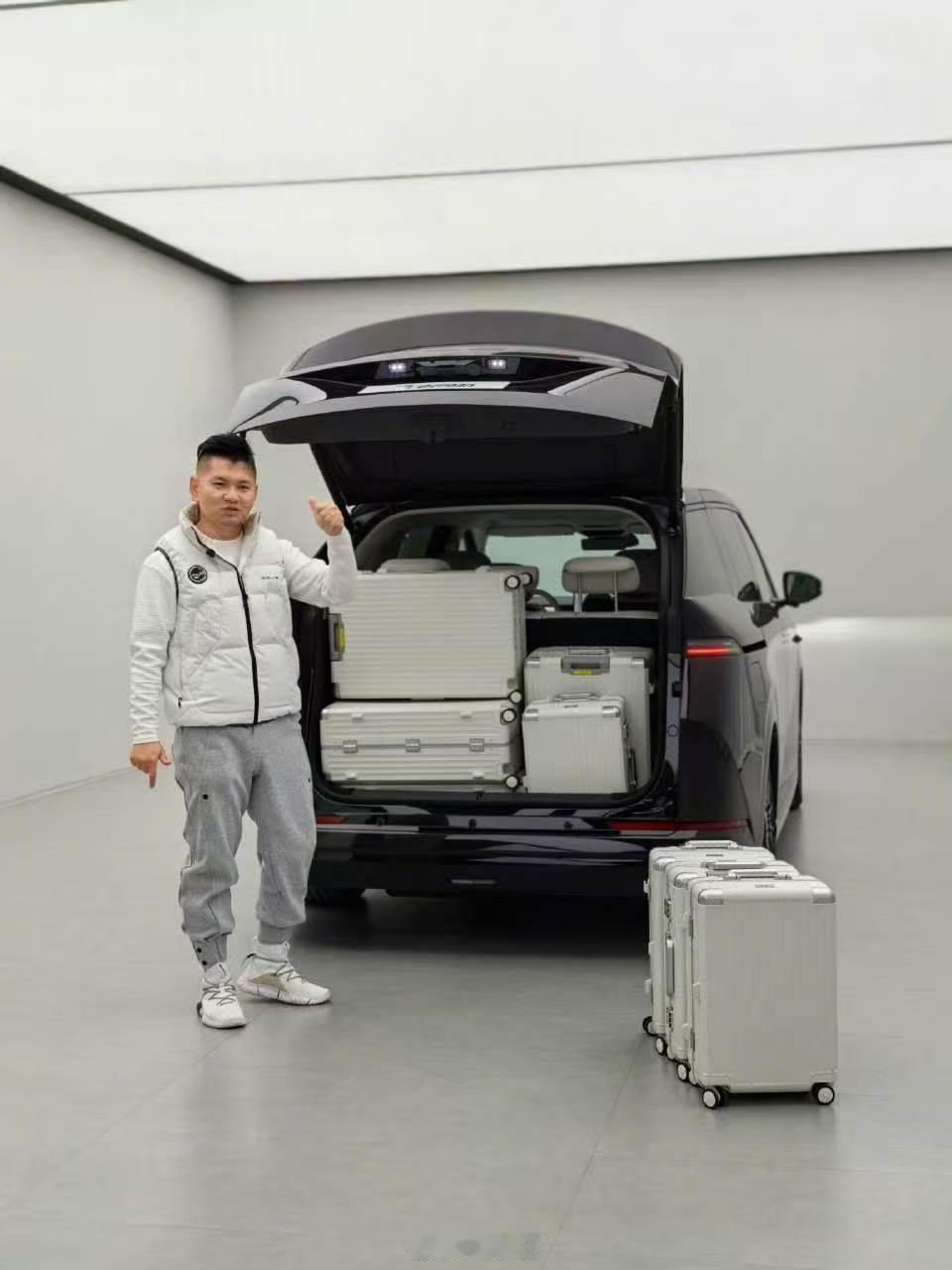 小鹏对容易扎脑袋的AI尖角是情有独钟吗？X9用了，GX还要用，而且变更厉害的锐角