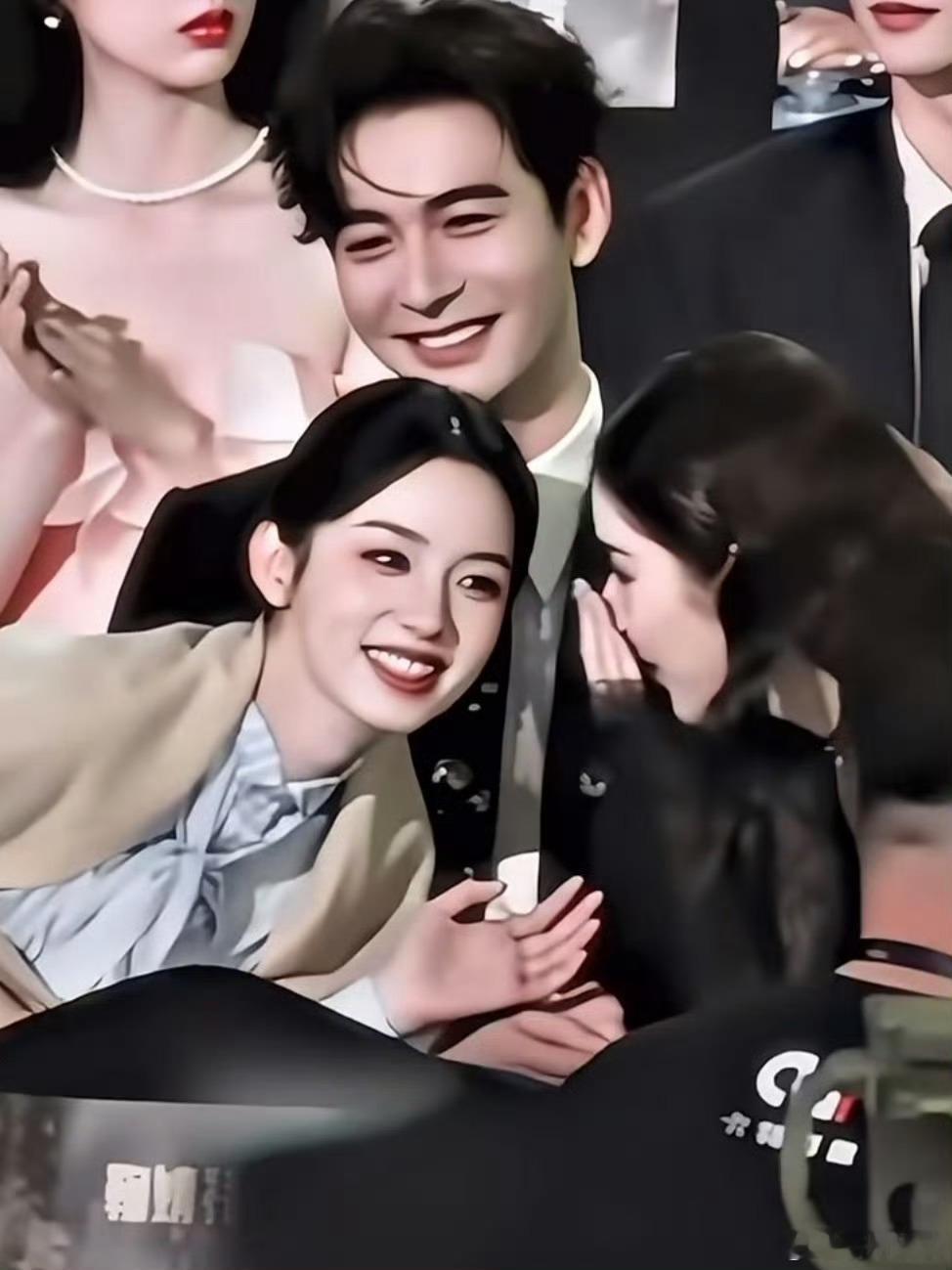 陈星旭像奶了两个孩子哈哈哈哈哈哈从昨晚笑到现在了谁来给陈星旭周也王玉雯递个本子