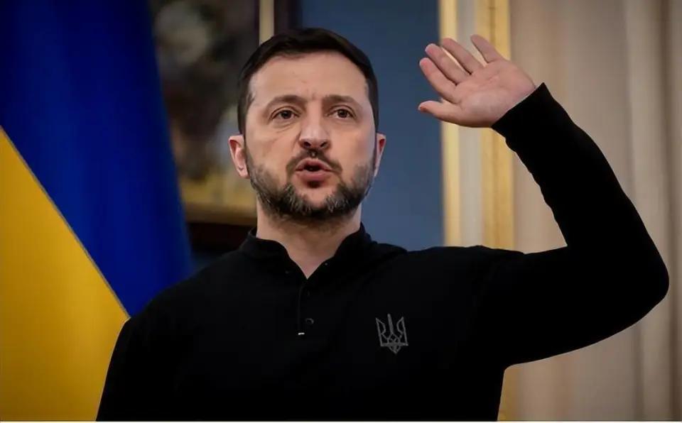 泽连斯基放弃加入北约！和平的代价，是乌克兰的“断臂求生”？2025年12月1