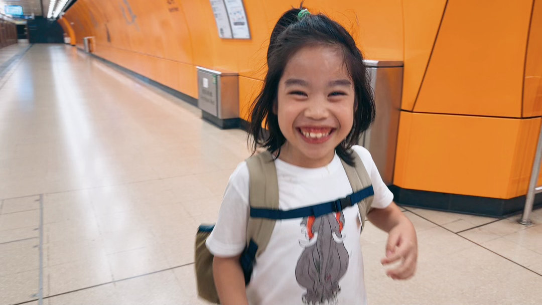 今天和旺仔聊了一个问题：为什么大人会觉得小孩“叛逆”？小孩为什么会叛逆？我告诉他